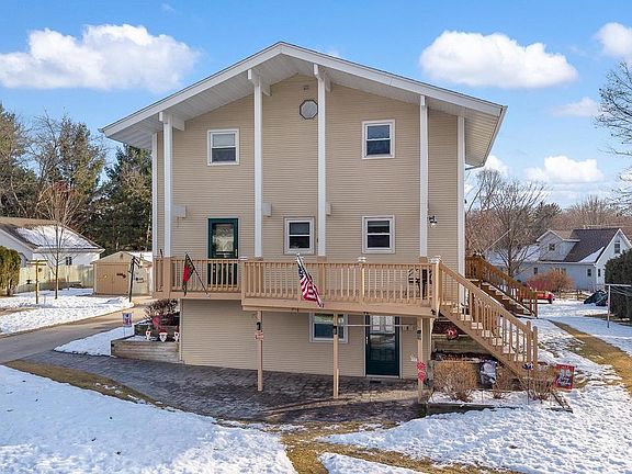 2nd image of W10707 Airport Drive