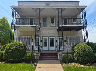 152 8th St NW UNIT 1/2, Barberton, OH 44203
