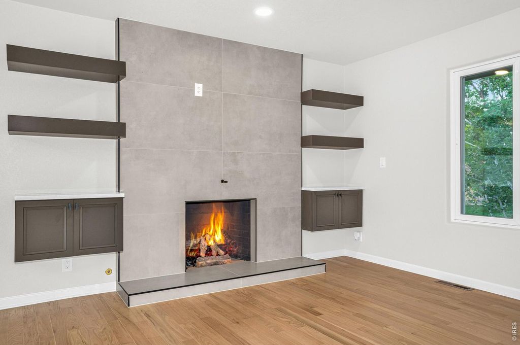 1115 Jennifer Dr