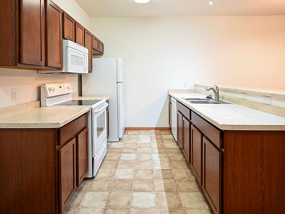 5th image of 218 Wolfe St #108