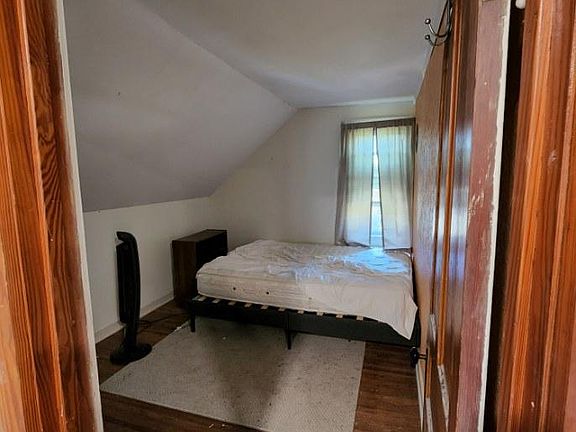 2nd image of 481 Pleasant Ave Floor 2