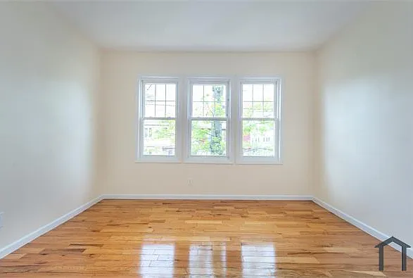 104 Grand Ave #1R — Photo 6