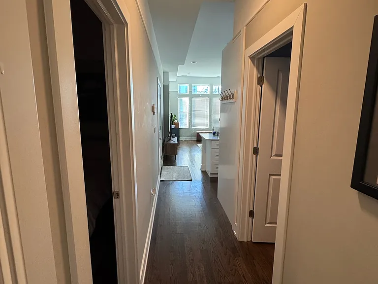 1059 N Damen Ave #3R — Photo 33