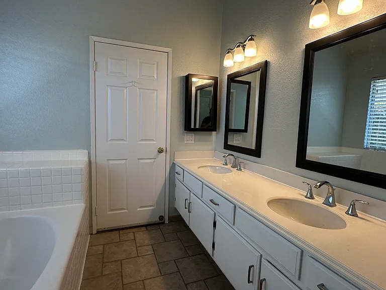 1314 Robert Ct — Photo 20