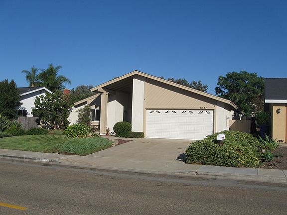 2nd image of 1021 La Sombra Dr