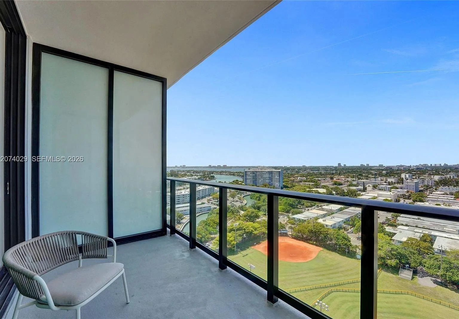 1 bed, 1.0 bath, 412 sqft, $5,000 — Photo 1