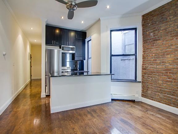 2nd image of 15 W 103rd St #Penthouse C5