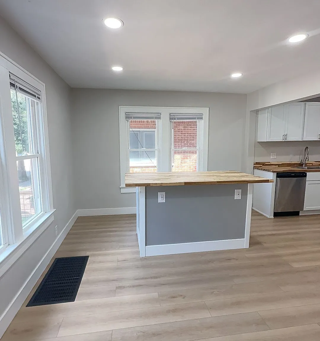 508 North Lincoln Street — Photo 2