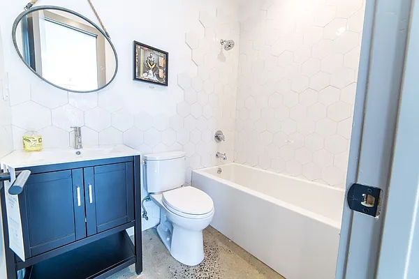 Rented by Nooklyn NYC LLC | media 28