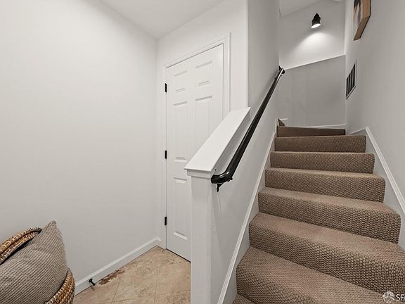 3rd image of 1009 Carolina St