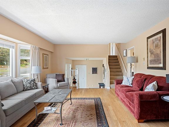 3rd image of 3906 Braefoot Rd