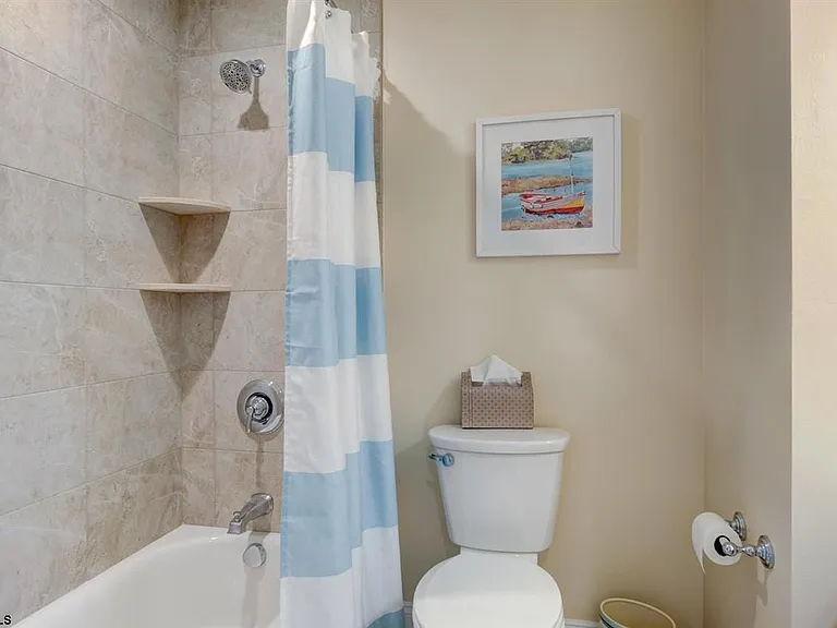 1304 Ocean Ave #1304 — Photo 24