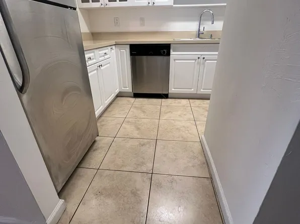 10090 NW 80th Ct APT 1347, Hialeah Gardens, FL 33016
