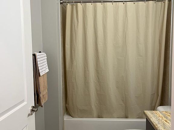 3rd image of 2520 S Oakley Ave Unit 406