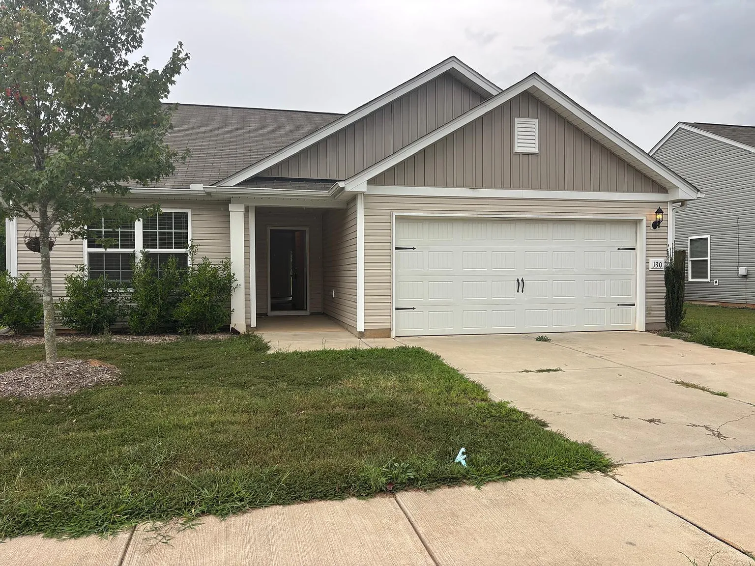 3 bed, 1317 sqft, $1,750 — Photo 1