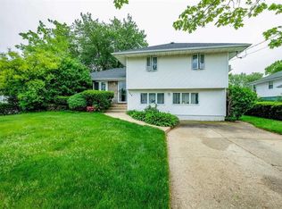 314 N Richmond Ave, Massapequa, NY 11758