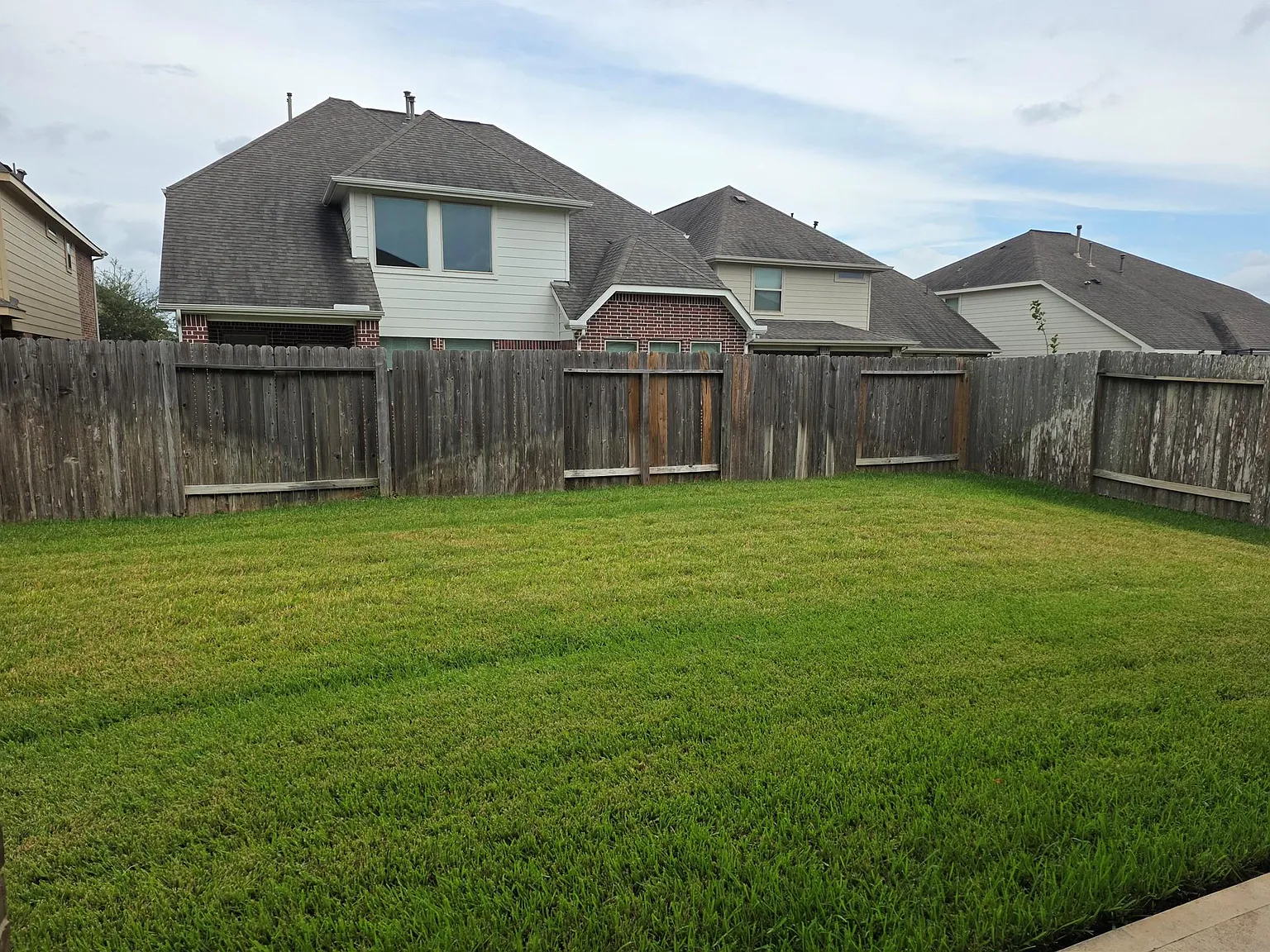 4 bed, 3.5 bath, 2890 sqft, $3,300 — Photo 4