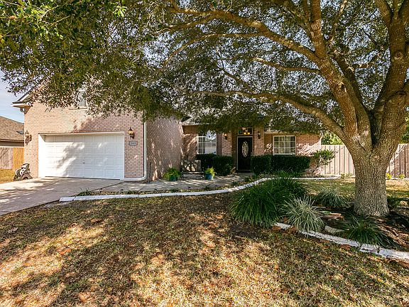 3rd image of 2649 Glenhaven Dr