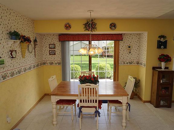 3rd image of 7301 Ashton Villa