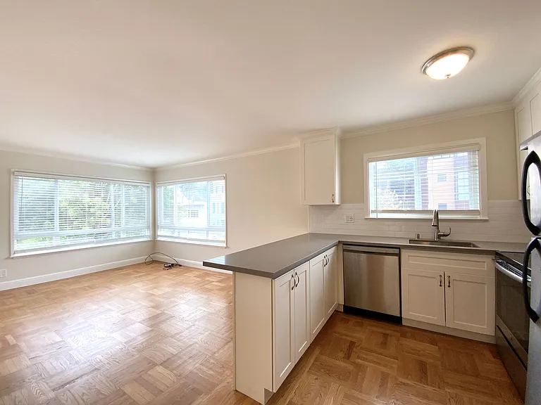 1175 Clayton St — Photo 7