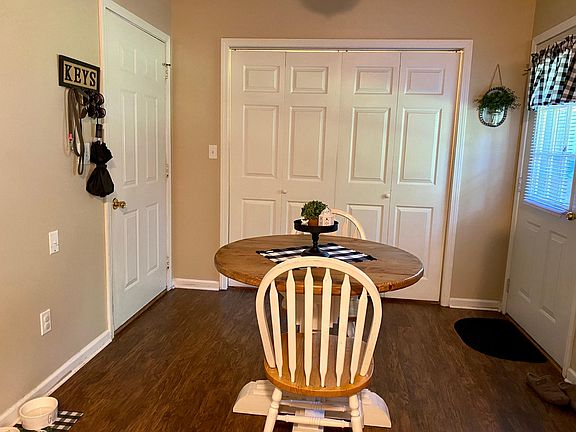 5th image of 1702 E Pickett Ln APT D