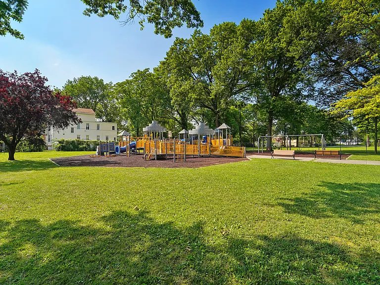 PEEK Arlington Grove — Photo 39