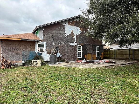 3rd image of 2039 Spanish Oaks Dr
