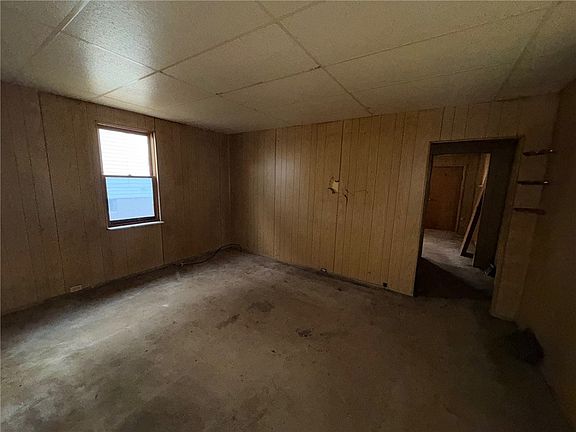 3rd image of 408 Simms St