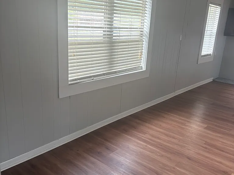 1895 SW Leslie Gln — Photo 2