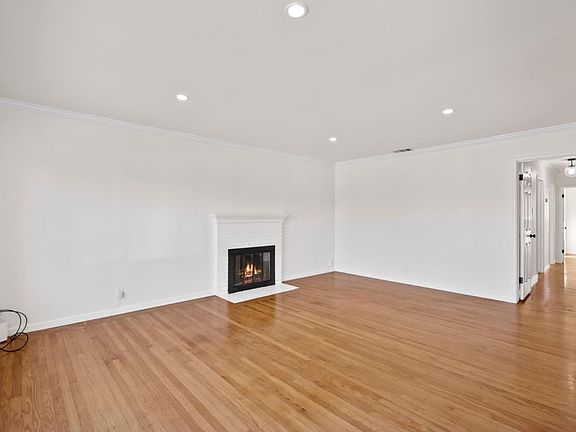 5th image of 2947 Blanding Ct