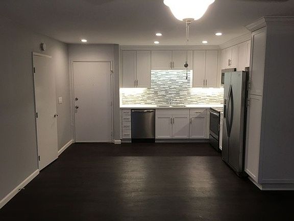 3rd image of 3883 Jewell St APT B21