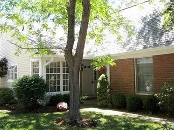 225 Westwind Dr, Avon Lake, OH 44012