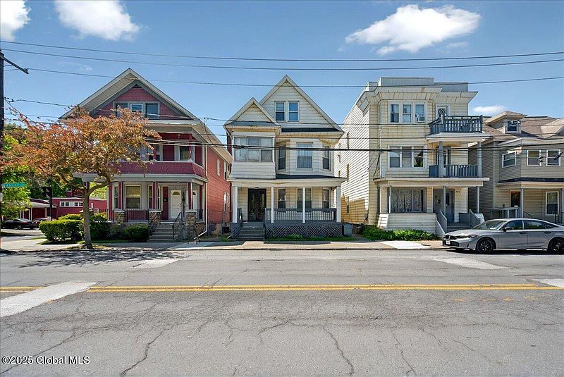 2nd image of 272 Morton Avenue