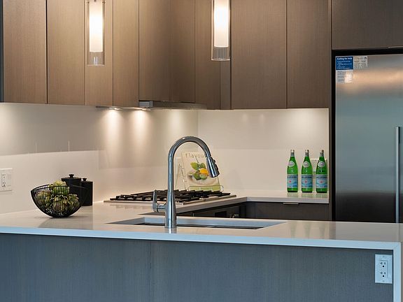 4th image of 5555 Dunbar St #207