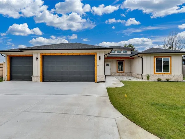 4422 N Sunny Cir, Wichita, KS 67205