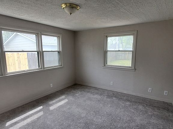 4th image of 2237 N Minneapolis St
