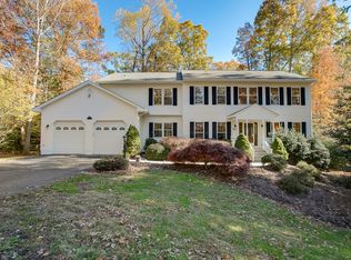 22942 Wintergreen Ln, California, MD 20619