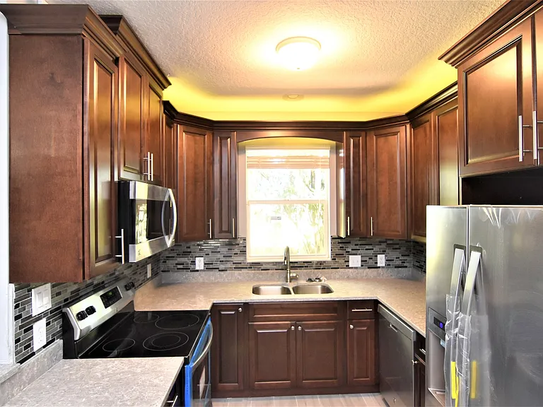 11018 Black Swan Ct — Photo 2