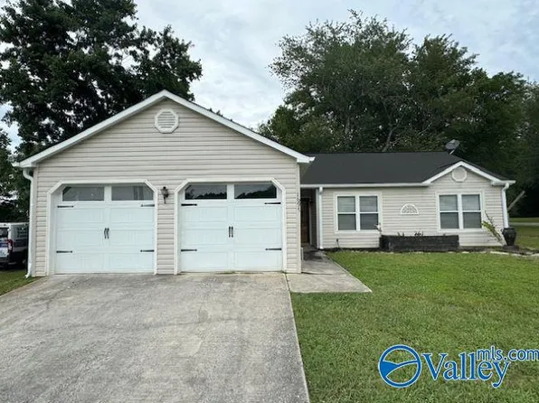 1697 McKee Rd, Toney, AL 35773