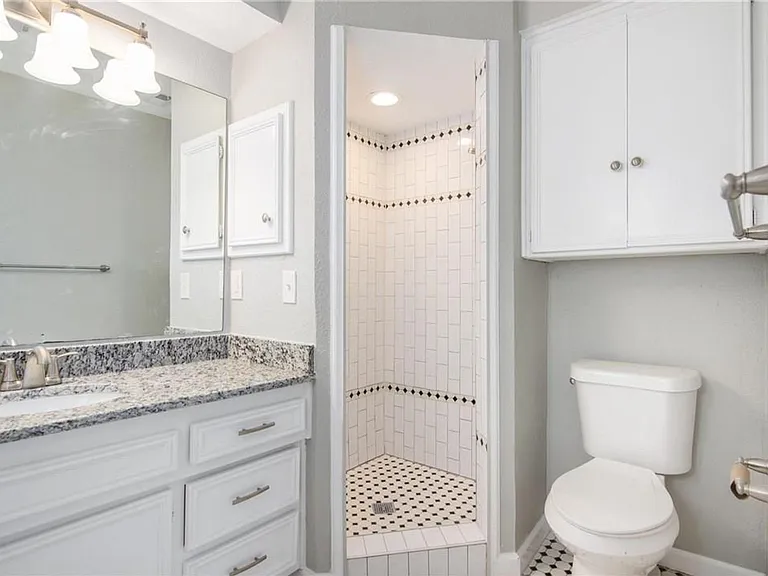 2808 Golfing Green Dr — Photo 18
