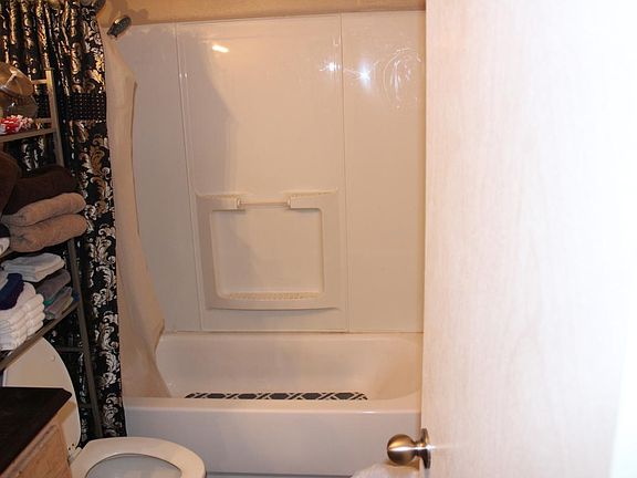 5th image of 803 Scenic Dr #A