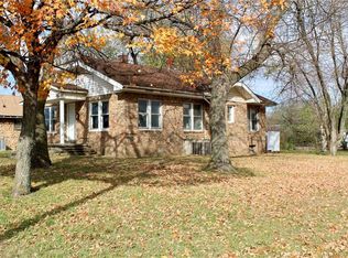 301 W 9th St, Stroud, OK 74079
