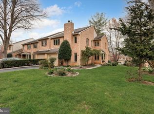 48 Treaty Dr, Chesterbrook, PA 19087
