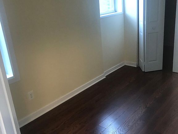 5th image of 3402 S Lituanica Ave #1R