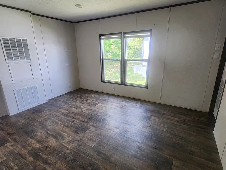 340 Live Oak Rd #5 — Photo 11