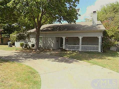 1st image of 11654 Drummond Dr