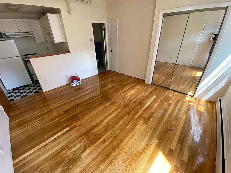 712 Commonwealth Ave #1 — Photo 1
