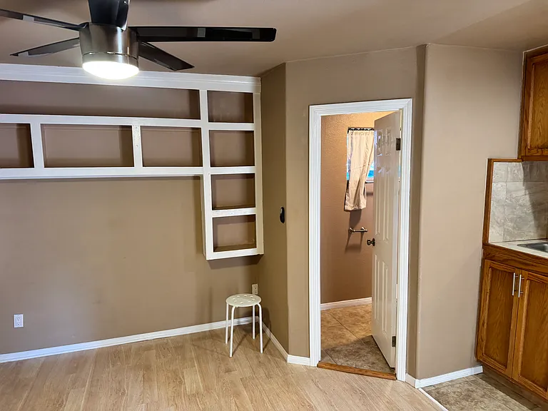 2727 Chaffee St — Photo 13