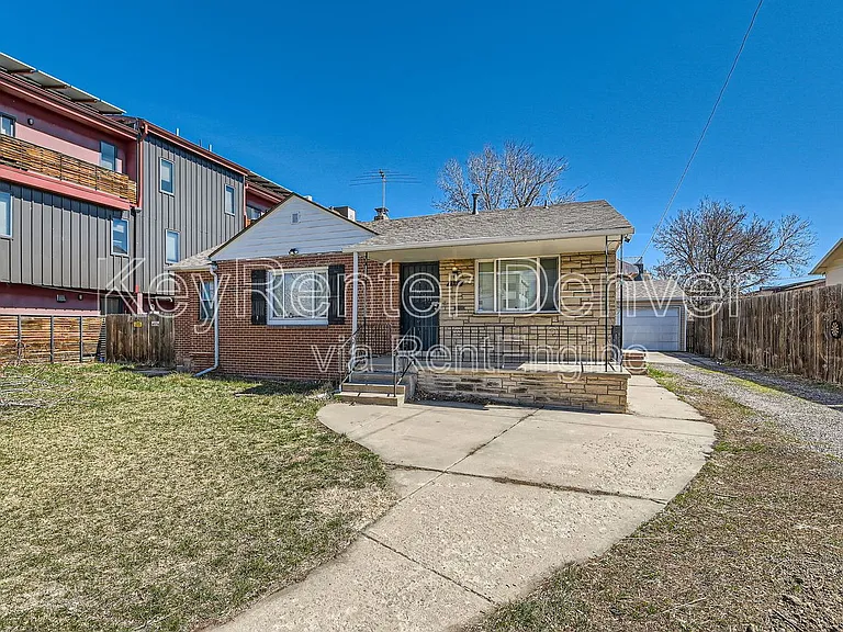 1540 N Zenobia St — Photo 10