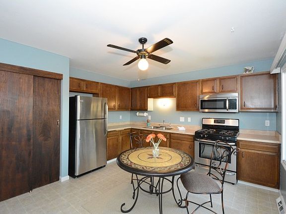 2nd image of W165N11559 Abbey Ct